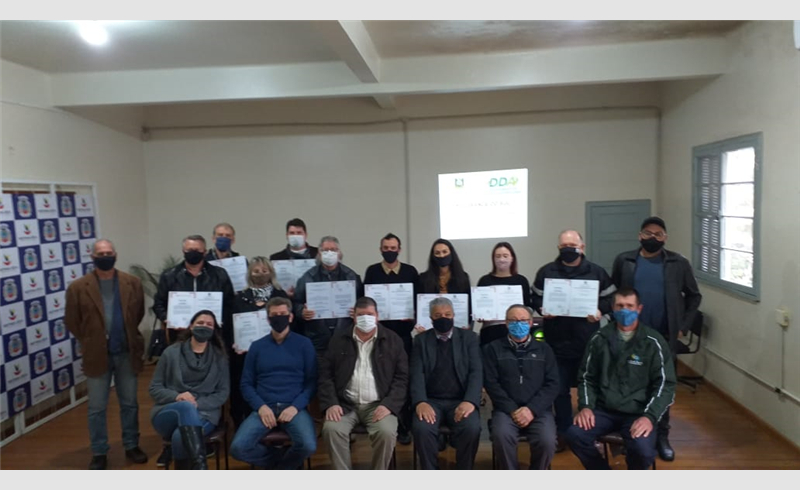 Inspetorias de Defesa Agropecuária são homenageadas pela  SEAPDR em Restinga Sêca