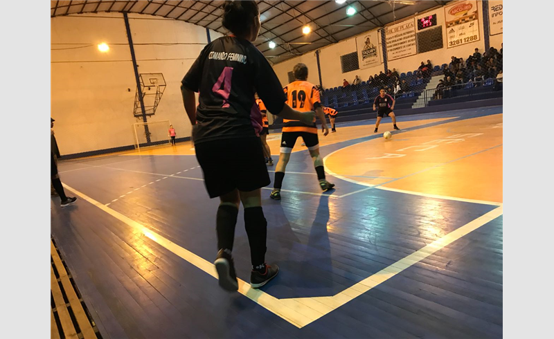 Comando Feminino x Al Kaneco disputam o título do Campeonato Municipal de Futsal Feminino